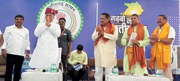  छत्तीसगढ़ मॉडल की जमकर सराहना, तेलंगाना के किसानों ने सीएम से की मुलाकात