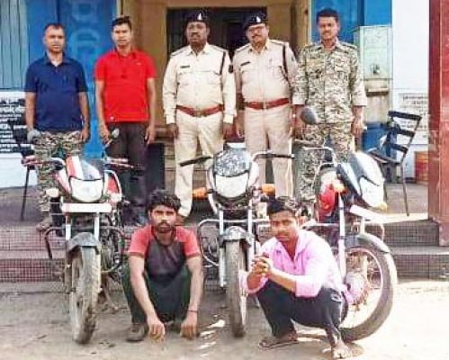 चोरी की 3 बाइक संग 2 पकड़ाए