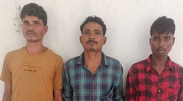 विस्फोटक व सरकार विरोधी पाम्पलेट संग 3 नक्सली गिरफ्तार