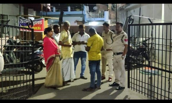 पुलिस ने दोनों पक्षों में कराया समझौता
