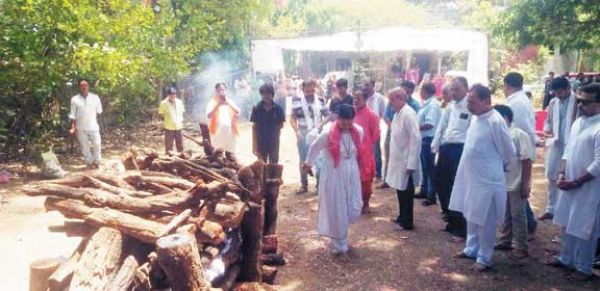 कुंवर भानुप्रताप सिंह पंचतत्व में विलीन, बेटी विजयश्री ने दी मुखाग्नि