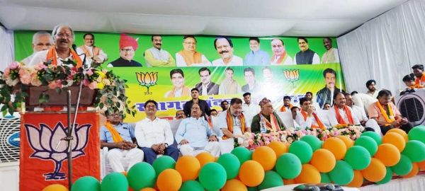 गंगाजल हाथ में लेकर कसम खाने वाले भूपेश सरकार को बदलना है-बृजमोहन