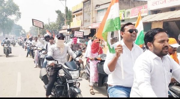 सर्व विभागीय संविदा कर्मचारी महासंघ की नियमितीकरण रथयात्रा पहुंची गरियाबंद