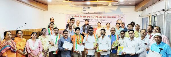 अभूतपूर्व व ऐतिहासिक रहा माधव राव सप्रे सम्मान समारोह 