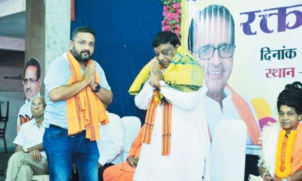 जननेता स्व.रोशनलाल की जयंती रही यादगार रक्तदाताओं को साधुवाद-गौतम अग्रवाल