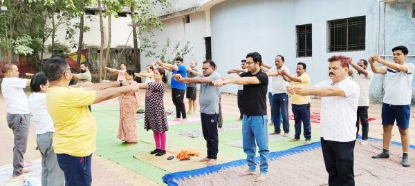 भाजपा नेताओं ने किया योगाभ्यास