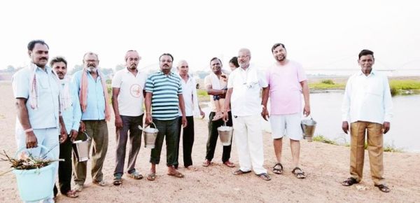  त्रिवेणी संगम तट पर  चलाया सफाई अभियान