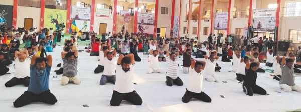 योग से तनाव दूर होता है-छाबड़ा