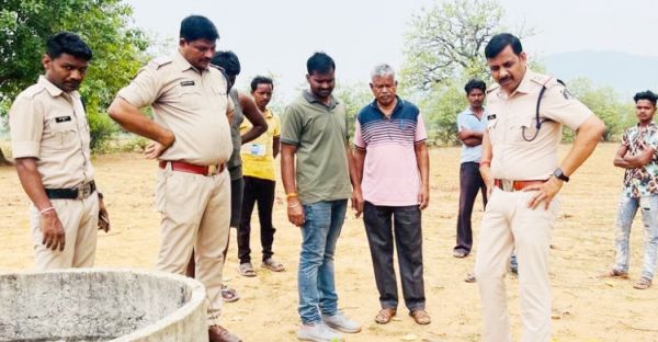कुएं में मिला अज्ञात मानव कंकाल