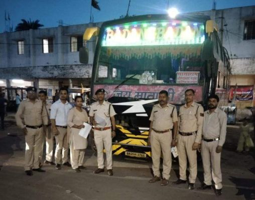 केवड़ाबाड़ी व सारंगढ़ बस  स्टैण्ड में बसों की जांच