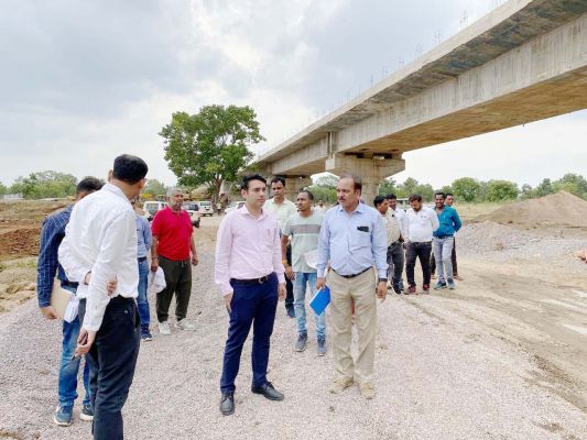 देवभोग विकासखण्ड के विभिन्न निर्माण कार्यों का अवलोकन