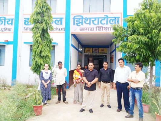शासकीय शालाओं में  चला सफाई अभियान