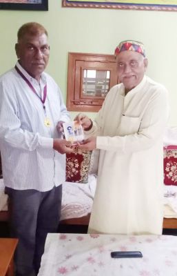 पूर्व कृषि मंत्री ने रमेश  का किया सम्मान