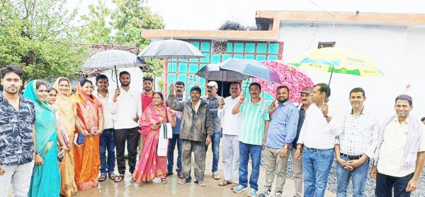 पंचायत चुनाव में दोपहर एक बजे तक  76 फीसदी मतदान, नतीजे 30 को