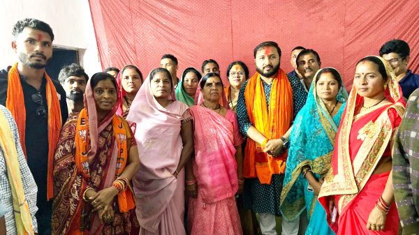 सिहावा क्षेत्र में कमल भंजदेव का धुआंधार जनसंपर्क