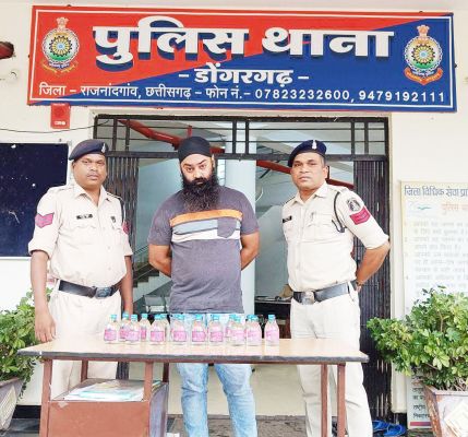 अवैध रूप से शराब बेचा, दो आरोपी पकड़ाए