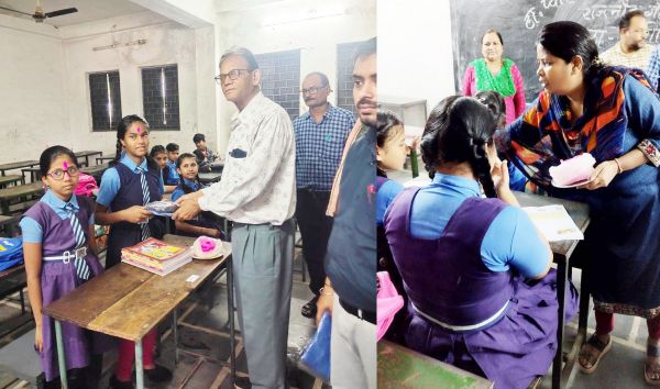 शिक्षण सत्र के पहले दिन बच्चों को गणवेश व पुस्तक वितरण