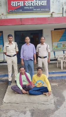 सडक़ पर तलवार लहरा  रहे युवक पर कार्रवाई