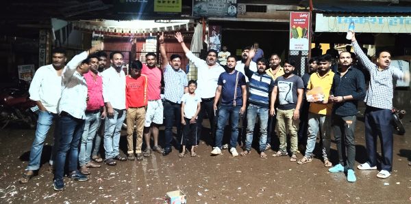 सिंहदेव डिप्टी सीएम, कांग्रेसियों ने मिठाई बांटी