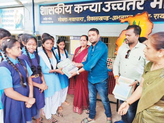 कन्या स्कूल में मनाया शाला प्रवेशोत्सव