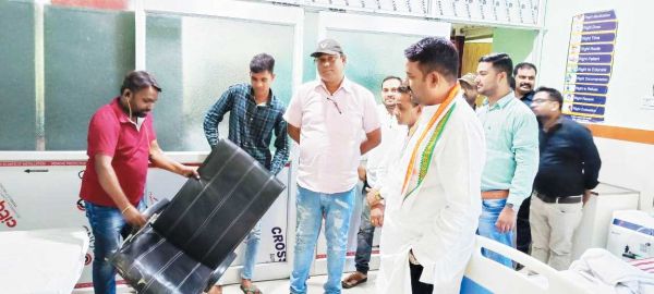 संसदीय सचिव ने किया स्वास्थ्य केंद्र व खाद गोदाम का निरीक्षण