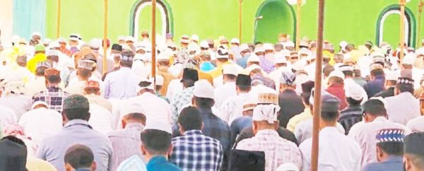 ईद-उल-अजहा पर मांगी  अमन-चैन की दुआ