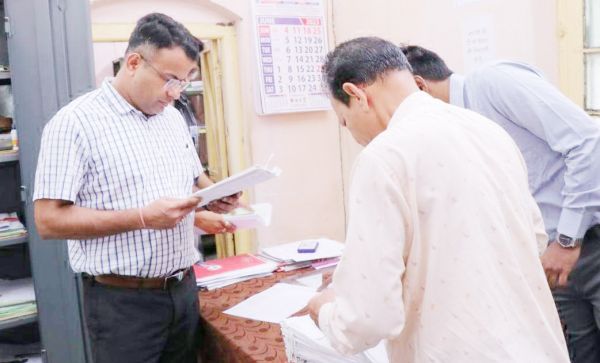 कलेक्टर ने एसडीएम-तहसील कार्यालय का किया निरीक्षण