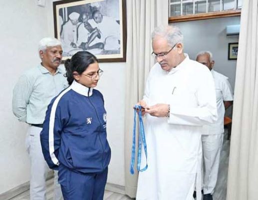 अल्योशा ने राष्ट्रीय जनजातीय खेलों में जीते दो पदक