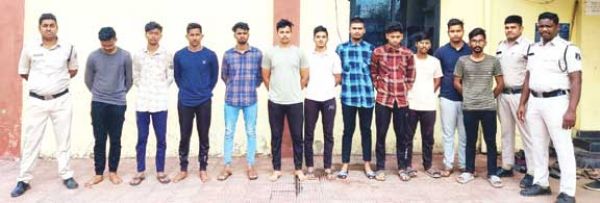 दो हजार का कमीशन दे खुलवाते थे खाता, और उन्हीं में करते सट्टे का लेनदेन, 14 गिरफ्तार