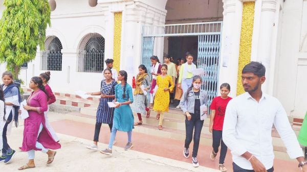 पीएटी-पीबीपीटी परीक्षा से 952 अभ्यर्थियों ने बनाई दूरी   