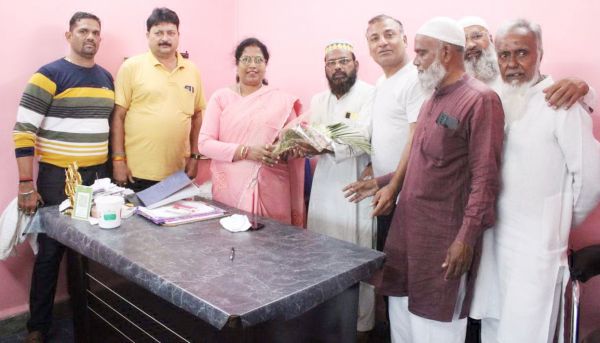 नव निर्वाचित अध्यक्ष को महापौर ने दी बधाई