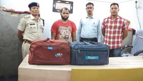  ट्रेन का इंतजार भारी पड़ा, 26 लाख के गांजे के साथ बिहार का तस्कर गिरफ्तार