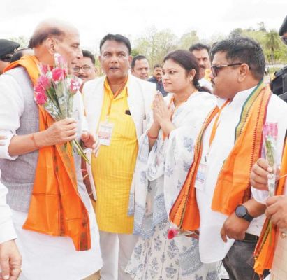 राजनाथ का स्वागत