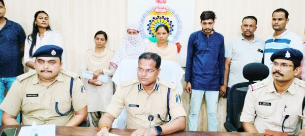 त्रिकोणीय प्रेम : प्रेमिका ने दूसरे प्रेमी संग मिलकर की हत्या