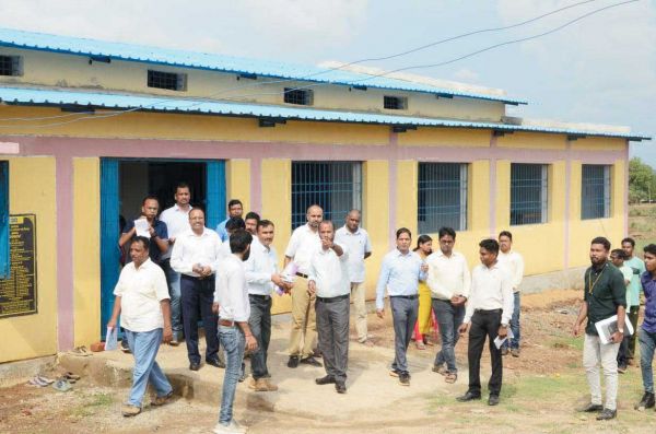 शाला और आंगनबाड़ी केंद्रों का किया निरीक्षण