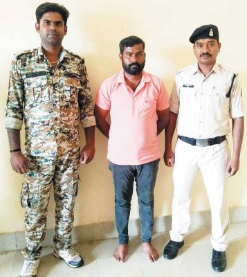 चार साल से फरार स्थाई वारंटी गिरफ्तार