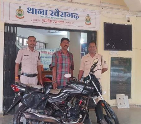 बाईक चोरी का आरोपी पकड़ाया