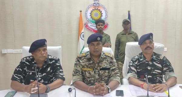 एक लाख का ईनामी नक्सली गिरफ्तार