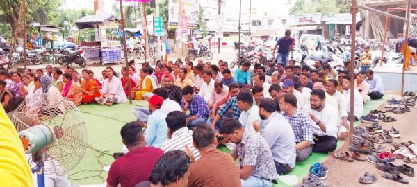 कैबिनेट की बैठक से संविदाकर्मी हुए निराश, आंदोलन होगा उग्र