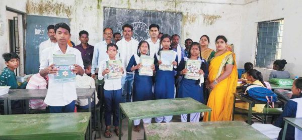 शासकीय हाईस्कूल तुमड़ीबहार में मना शाला प्रवेशोत्सव