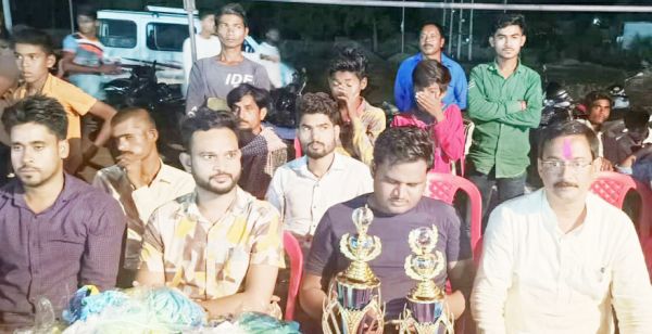 ग्रामीण स्तरीय क्रिकेट प्रतियोगिता में बगौद विजेता