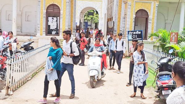 1455 में 591 ने दी पीपीटी परीक्षा, तीन केंद्रों में 864 परीक्षार्थी अनुपस्थित
