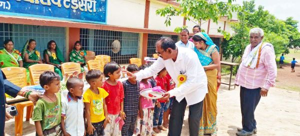 सीएम ने सर्वोच्च अंक प्राप्त विद्यार्थियों का बढ़ाया हौसला - हफीज