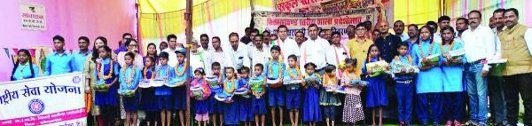 विकासखण्ड स्तरीय शाला प्रवेश उत्सव व सायकल वितरण 