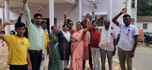 कांग्रेसियों में दोगुनी हुई खुशी