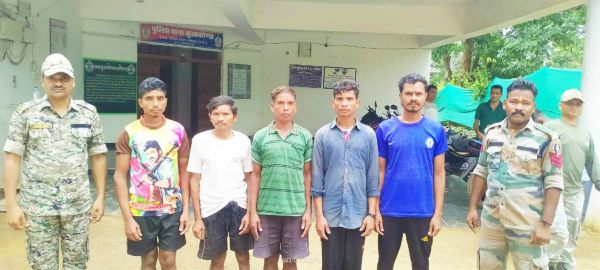 प्रेम प्रसंग: मारपीट से क्षुब्ध हो नाबालिग प्रेमी ने लगाई थी फांसी, पांच गिरफ्तार 