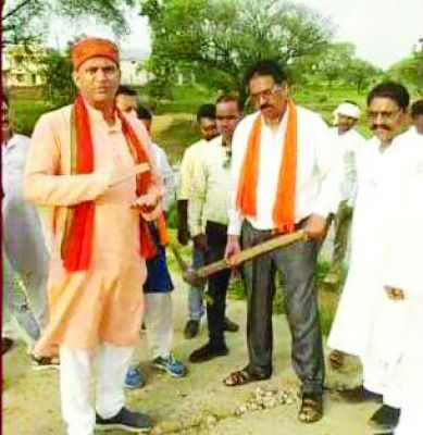 सडक़ निर्माण में 18 लाख के बंदरबांट का आरोप