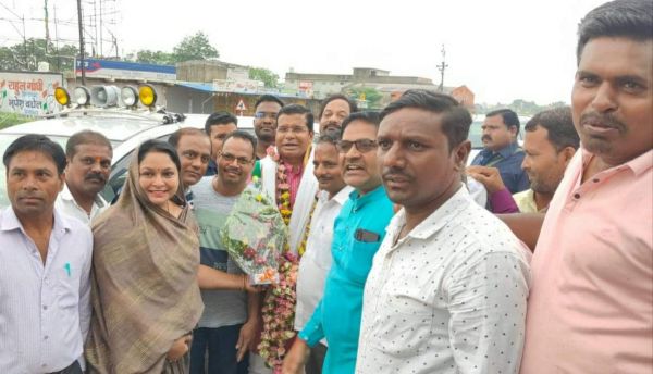 कुरूद में कैबिनेट मंत्री मरकाम का जोरदार स्वागत