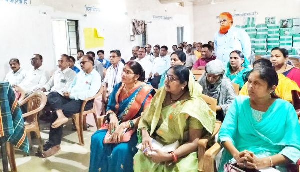 शिक्षा में गुणवत्ता लाने संस्था प्रमुखों की लगातार बैठकें