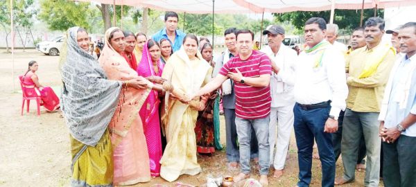 विधायक छन्नी ने किया अतिरिक्त  कमरा निर्माण का भूमिपूजन